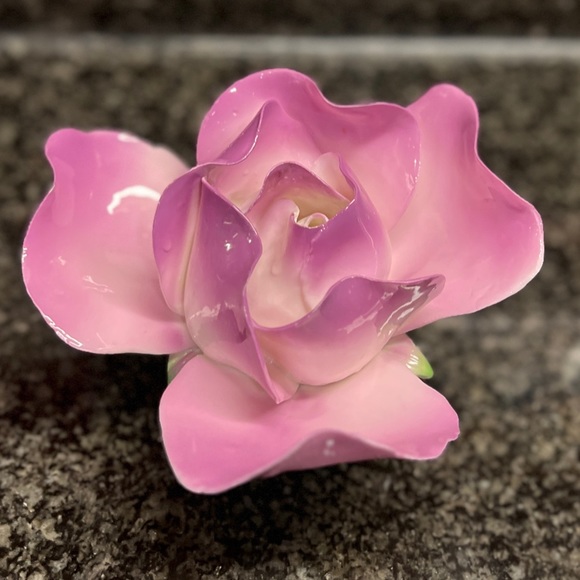 Porcelain Rose statue pink - Picture 1 of 9